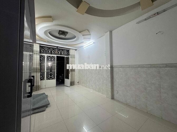 Em kiot mb kinh doanh ngay Hoà Bình - Luỹ Bán Bích