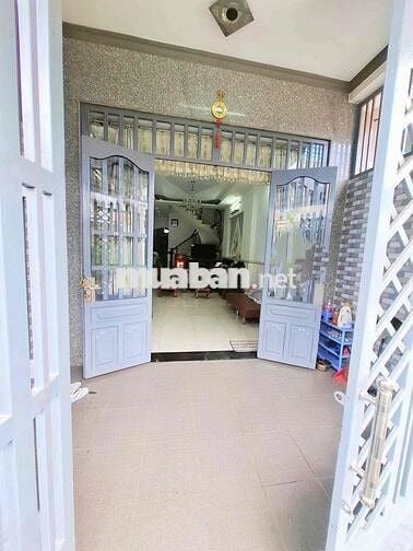 cho thuê nguyên căn 1trệt 1lầu 1lửng full nội thất  - gần chợ mới Bửu