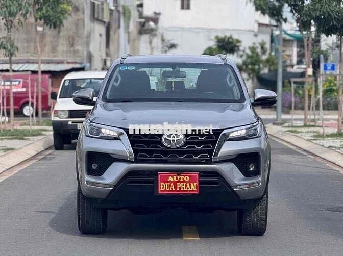 Toyota Fortuner 2021 2.4G 4x2AT