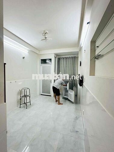cho thuê phòng q3, gần cầu số 7.