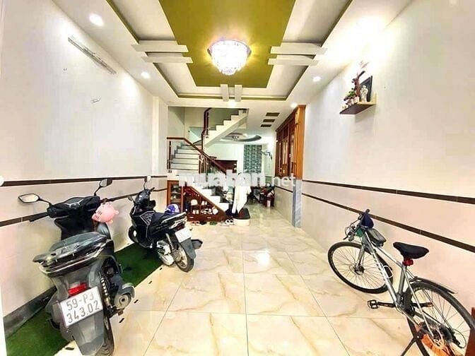 12/3 bắc hải q10.hem 7m.dt.4x18m 2 lầu 3 phòng ngủ