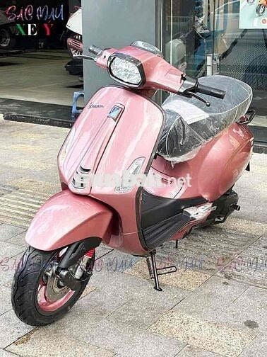 vespa SẮC HỒNG CHAMPAGNE
