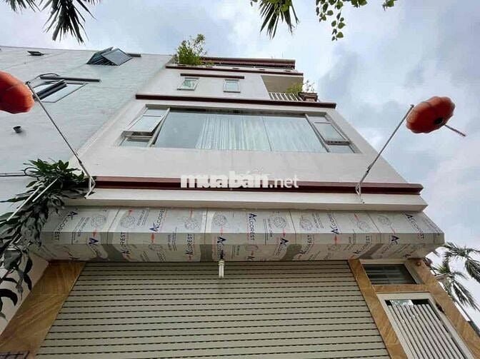 Bán nhà 68/1 Lý Chính Thắng , ngang 5m cách mặt tiền 1 căn , 4 tầng