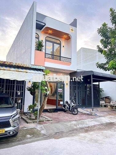 Tôi Chính Chủ Cần Bán Gấp 1 trệt 1 lầu 4 phòng ngủ ngay Chợ Bình Điền