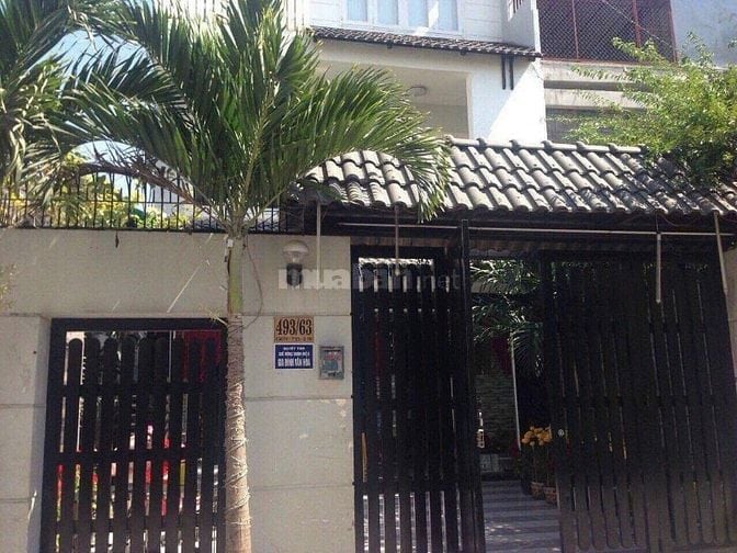 Bán  Căn hộ vila đường CMT8, P13, Q.10, gồm 11 phòng đủ tiện nghi