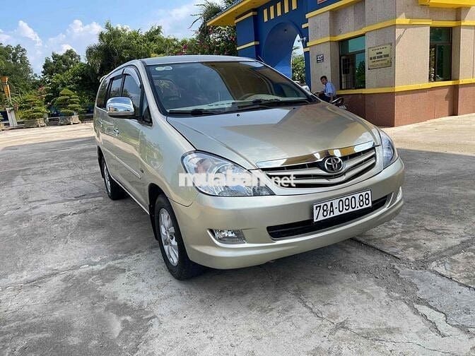 Toyota Innova 2007 G - 15000 km