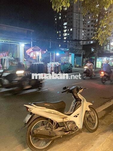 Cần bán em xe đang sử dụng