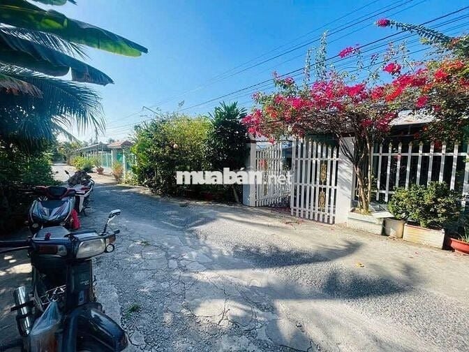 💥Cần Tiền Chữa Bệnh Chú Tám Bán Căn Nhà C4 Giá Chỉ 780 Triệu.