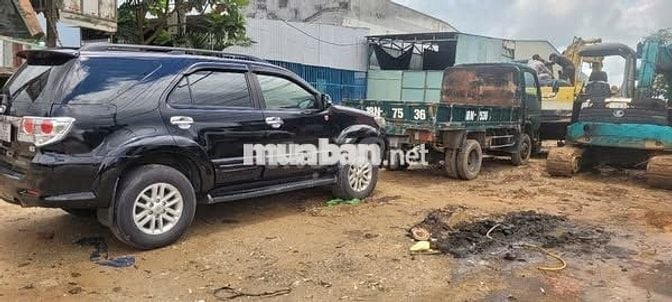 TOYOTA FORTUNER 2013
