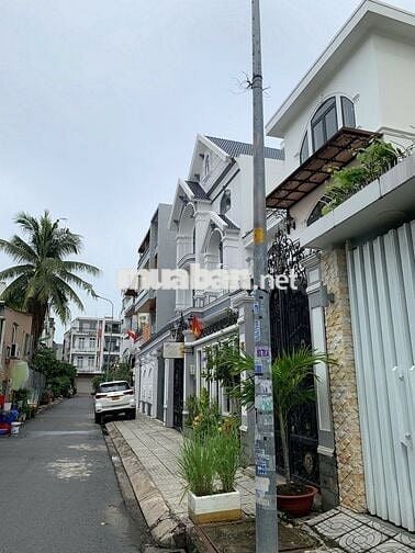 Bán nhà 4 Tầng KDC Bông Sao, 50m2(4.8x10) 4PN, Ô Tô đến cửa P5 Quận 8