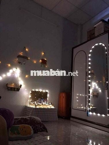 Trọ 20m2 chung chủ quận 4,lối đi riêng, gần chợ và các trường đh