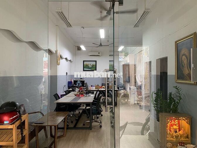 Cho thuê mặt bằng tầng trệt DT 5x15m2, thuận tiện đi lại, buôn bán