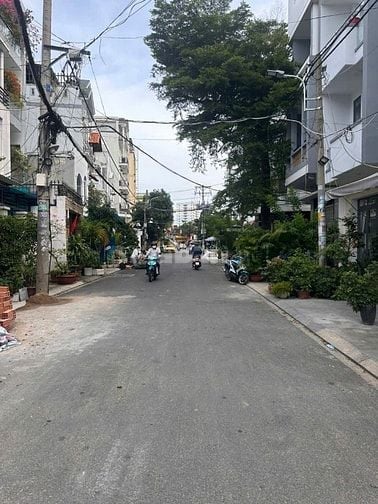 Cho thuê nhà MTNBộ 8m(XT) Thoại Ngọc Hầu, P.H.Thạnh, Q.T.Phú giá 11tr