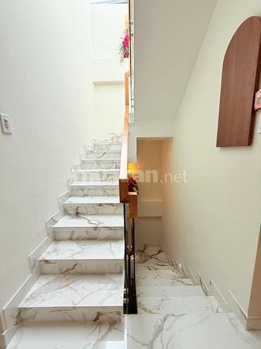 Mặt tiền Nguyễn Trọng Tuyển Phường 8 Phú Nhuận 73m2