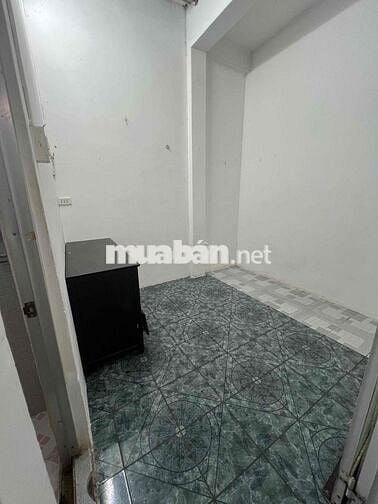 phòng wc riêng 2,3tr điện biên phủ