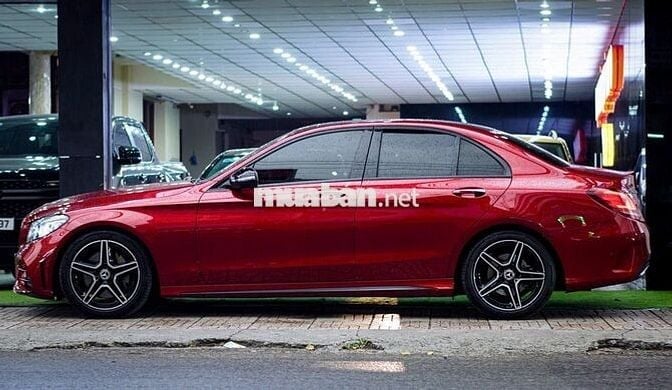 Mercedes C300 AMG 2020 – thể thao, xe cực chất