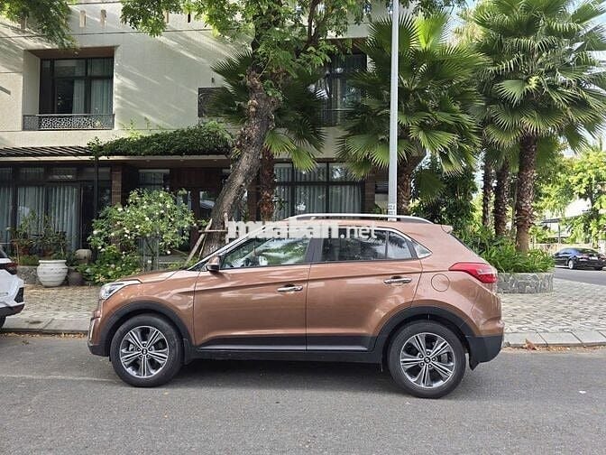Hyundai Creta 2015 1.6 AT Petrol - 120000 km