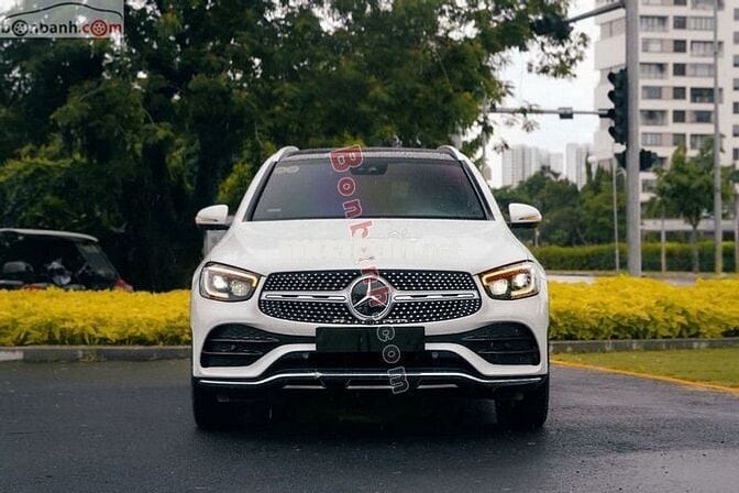 Mercedes Benz GLC 300 4Matic 2022 - 1 Tỷ 889 Triệu