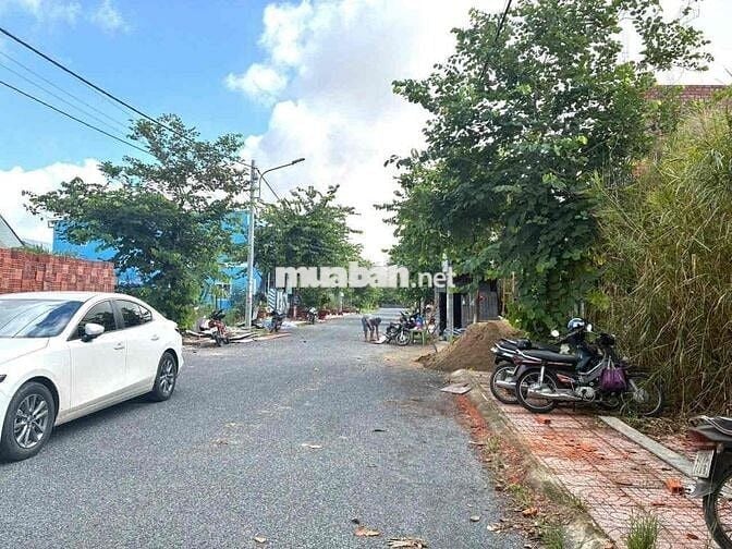 Nền gần ngã 3 đường D1 và N3- KDC mới Trường An, Phường Long Châu
