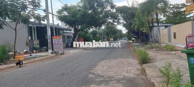 Đat mặt tien 512 cách nguyen văn tạo vào 100m. Khu vực kinh doanh