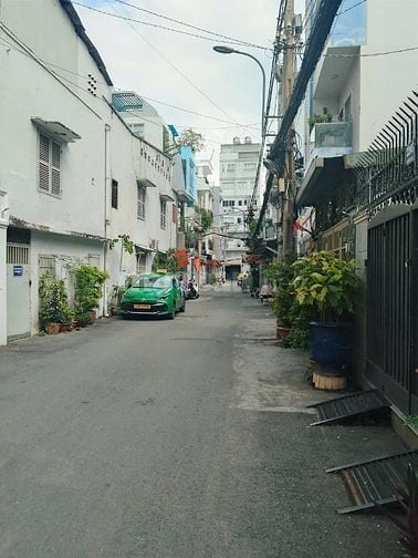 Nhà 3 tầng Lê Văn Sỹ (4,8mx23m). Giá 16,2 tỷ