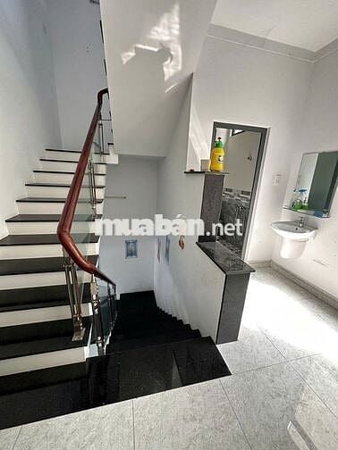 NHÀ TRỆT 2 LẦU ĐƯỜNG SỐ 8 KDC HIỆP THÀNH 3,SẴN CỬA KÍNH,3 MÁY LẠNH