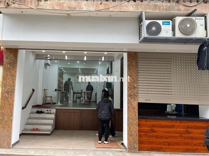 Nhà tập thể tầng 1, 60m2, ngõ to, phù hợp kinh doanh tại Nguyễn Trãi