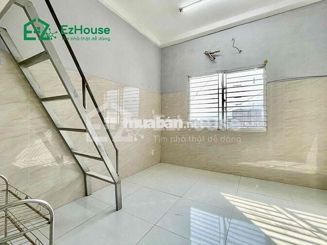 Phòng trọ - Tân Phú tiện ích thang máy, 25m2 có cửa sôd thoáng mát