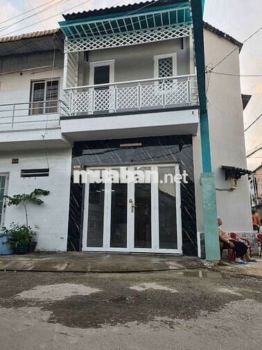 NHÀ MỚI ĐẸP GẦN CHỢ ĐẦU MỐI HM