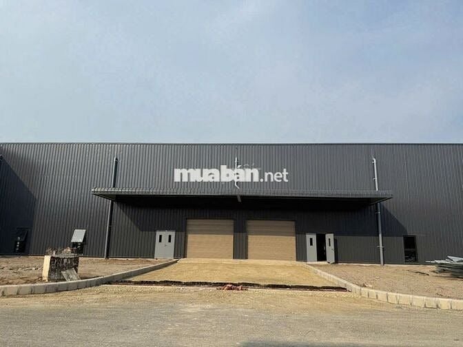 Bán kho xưởng:  2.300m² khuôn viên:  3.600m² tại CCN Đức Hòa , Long An