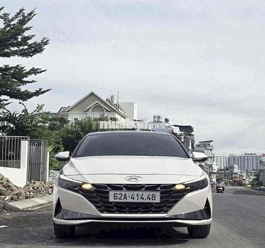 Hyundai Elantra 1.6 AT Đặc biệt 2024 - 18000km