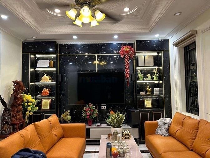 🏡  ĐẸP SÀI ĐỒNG SÁT HỒ NGÕ THÔNG, Ô TÔ VÀO NHÀ, CĂN GÓC - FULL NỘI 