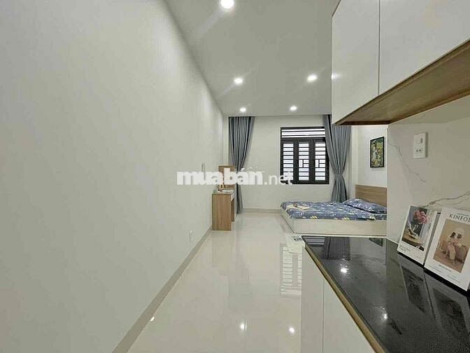 Studio full nội thất, cửa sổ trời ngay CỘNG HÒA – gần nhà ga T3