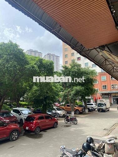 Bán kiot chân đế chung cư Hà Đông – vị trí vàng – kinh doanh sầm uất