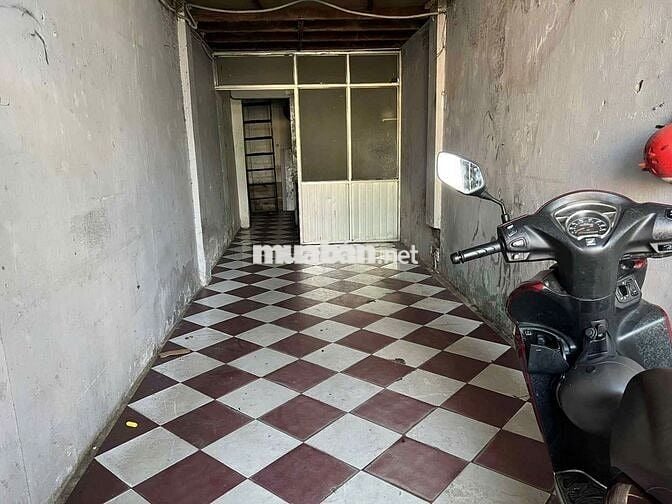 CHO THUÊ NHÀ MẶT TIỀN TRƯỜNG CHINH 6TR/THÁNG