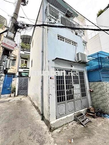 Nhà 17m2( 2.6x6.4m) 3 tầng 2PN HXH trung tâm Phú Nhuận