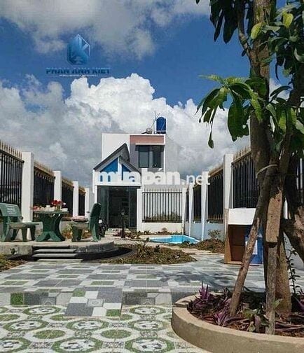 GẤP! Cho thuê biệt thự sân vườn thị trấn Bến Lức giá rẻ