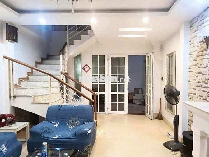 Văn cao -57m - cách hồ tây 500m , nhà đẹp , full nội thất