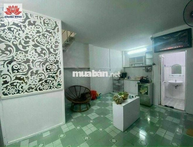 Nhà hẻm bagac , 1 trệt + 1 lửng , sổ hồng riêng , không quy hoạch