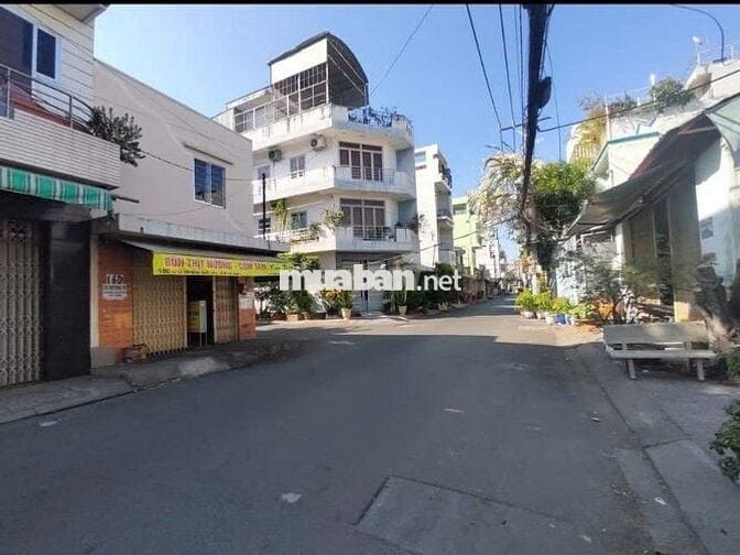 Cho Thuê nhà 2 mặt tiền, ngay chợ Bùi Minh Trực, chỉ 13,5 triệu/tháng