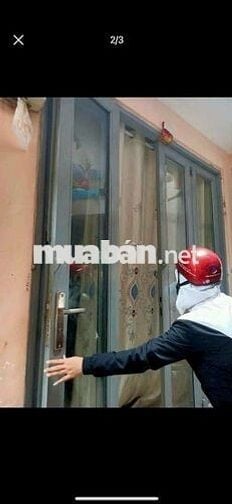 Cho thuê nhà đường Dương Bá Trạc P1.Q8 DT.3×5 } 2 Lầu 2 Phòng toilet