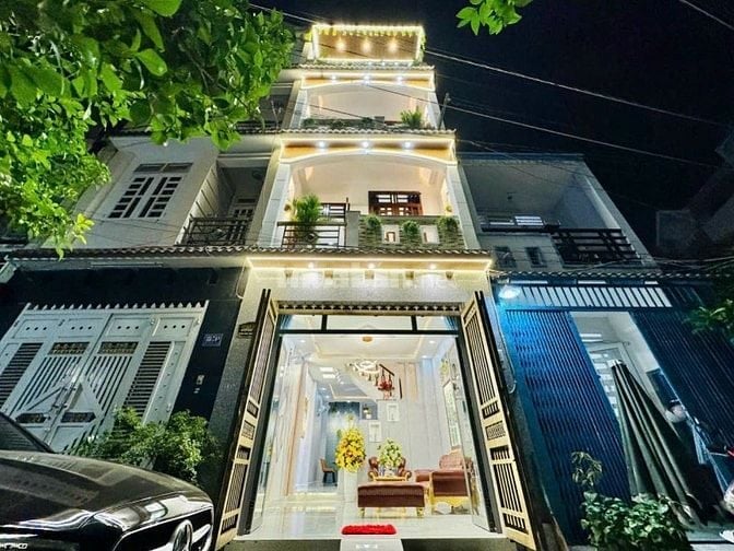  Cô Tư cần bán 42 tại đường Phạm Văn Hai, P5, Tân Bình. Sổ hồng riêng
