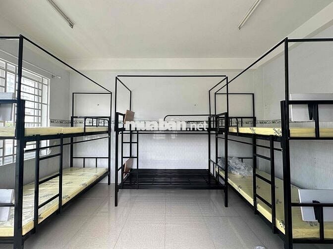 Giường Ký Túc Xá Sạch Sẽ, Thoáng Mát Gần Đại Học Thủ Dầu Một
