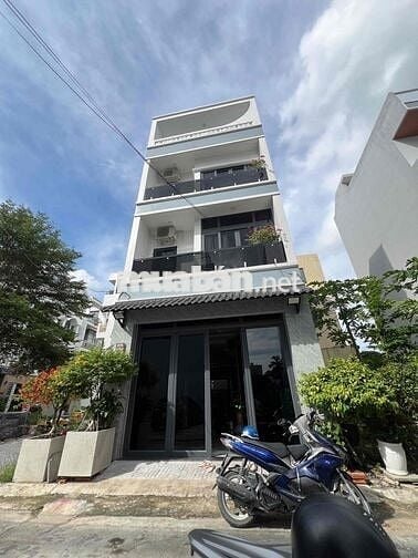 Nhà phố 3 tấm sân thượng 5x10m - Đường xe hơi tới cửa - KDC Văn minh