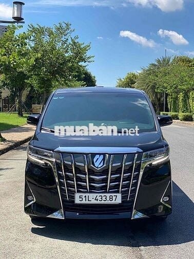 Toyota Alphard 2019 Executive Lounge - 82000 km