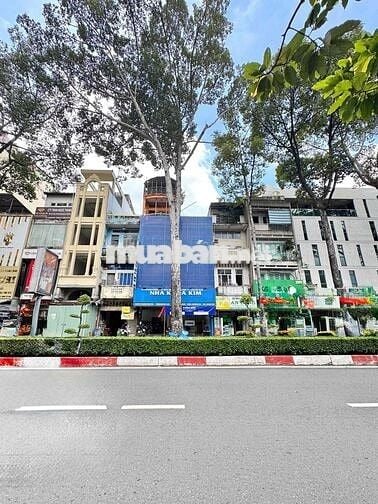 Cho thuê nhà Q5, Đường An Dương vương An đông plaza 8x20 3 lầu 190tr