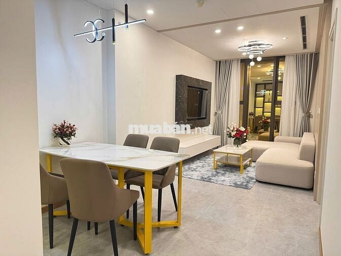 Bán CC SAM Towers, Như Nguyệt, 3,5 tỷ, 53m2, đẹp, nhiều tiện ích, Hot!