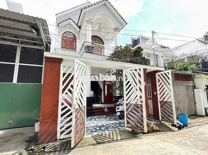 Cho thuê nhà mái thái 4pn cạnh khu dân cư Hiệp Thành 1