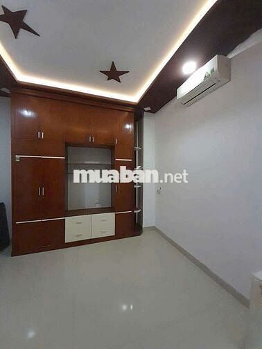 👉Cho thuê nhà đẹp 3 tầng mặt tiền đường lớn Nguyễn 2