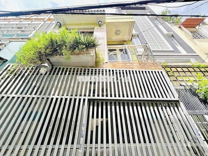 Nhà Nguyên Căn hẻm Tây Thạnh :2 phòng ngủ , 2 wc ,sân thượng giá : 8tr